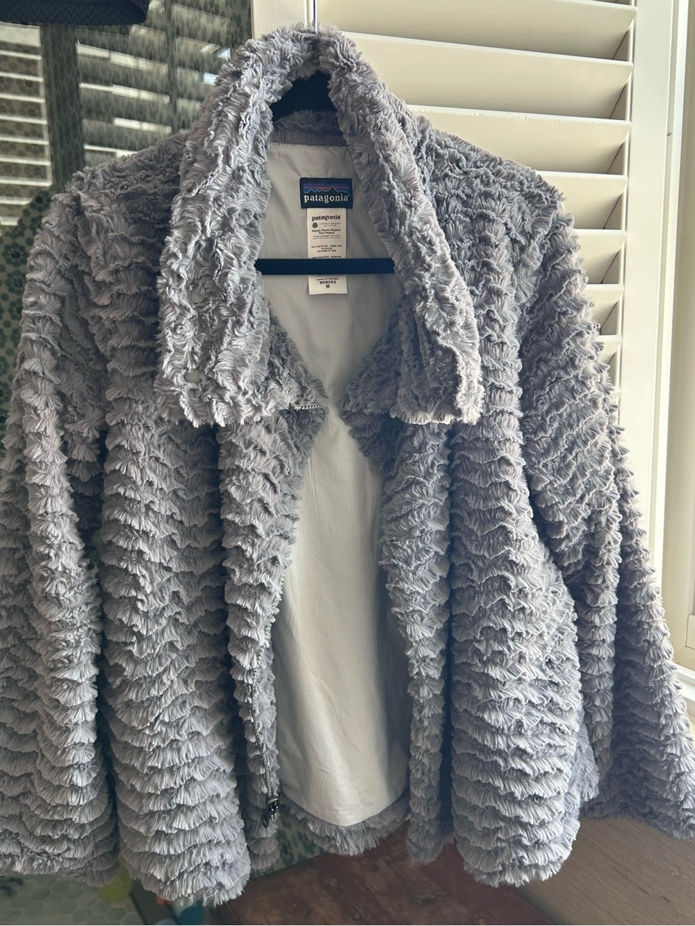 Patagonia Women's Light Gray Teddy Fleece Jacket